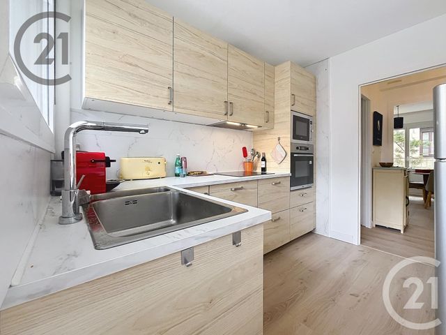 Appartement F3 à vendre - 4 pièces - 70.22 m2 - AUXERRE - 89 - BOURGOGNE - Century 21 Martinot Immobilier