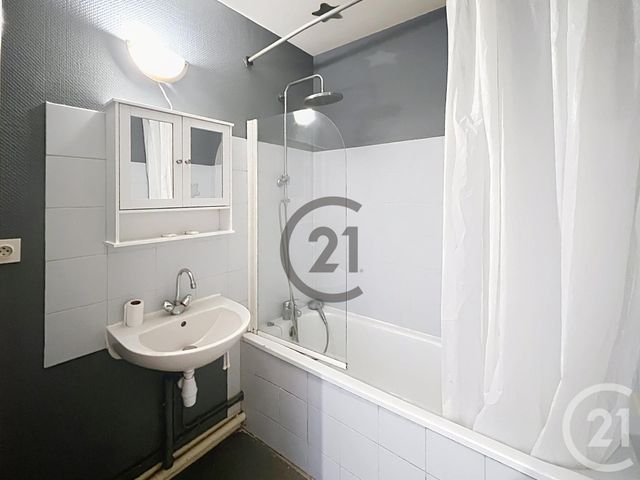 Appartement F2 à vendre - 2 pièces - 39.24 m2 - AUXERRE - 89 - BOURGOGNE - Century 21 Martinot Immobilier