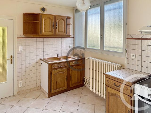 Appartement F4 à vendre - 4 pièces - 84.0 m2 - AUXERRE - 89 - BOURGOGNE - Century 21 Martinot Immobilier