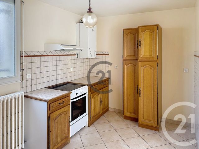 Appartement F4 à vendre - 4 pièces - 84.0 m2 - AUXERRE - 89 - BOURGOGNE - Century 21 Martinot Immobilier