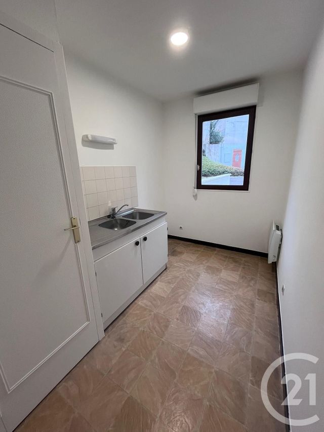 Appartement F2 à louer - 2 pièces - 53.0 m2 - AUXERRE - 89 - BOURGOGNE - Century 21 Martinot Immobilier