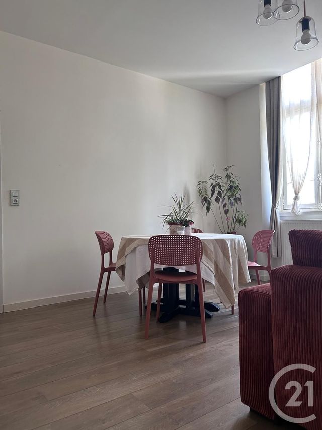 Appartement T2 à louer - 2 pièces - 51.0 m2 - AUXERRE - 89 - BOURGOGNE - Century 21 Martinot Immobilier