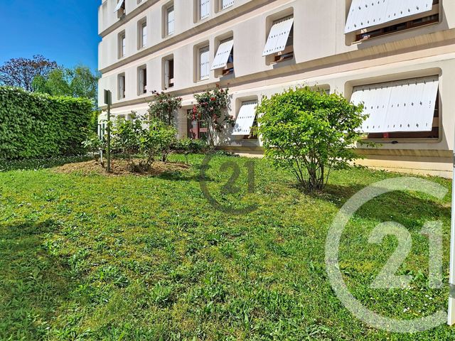Appartement F2 à vendre - 2 pièces - 50.86 m2 - AUXERRE - 89 - BOURGOGNE - Century 21 Martinot Immobilier