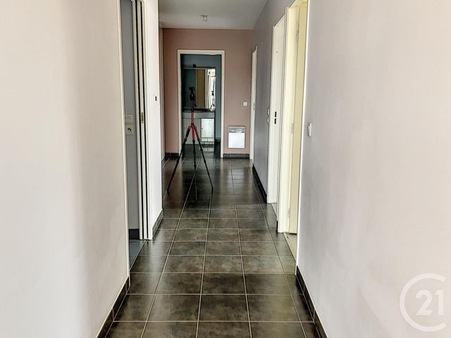 Appartement F4 à louer - 4 pièces - 83.7 m2 - AUXERRE - 89 - BOURGOGNE - Century 21 Martinot Immobilier