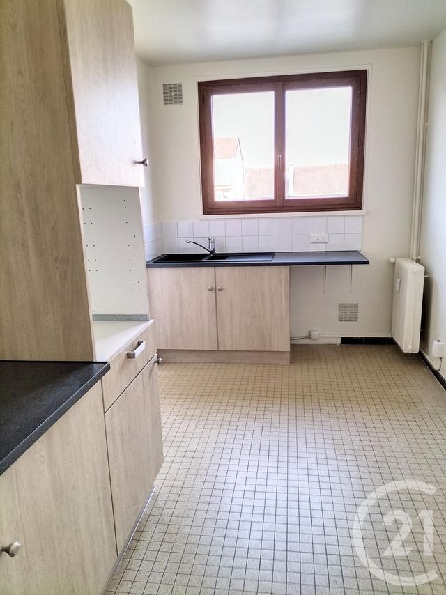 Appartement F2 à louer - 2 pièces - 51.6 m2 - AUXERRE - 89 - BOURGOGNE - Century 21 Martinot Immobilier
