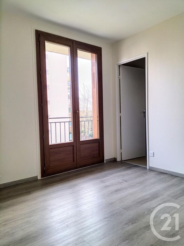 Appartement F2 à louer - 2 pièces - 51.6 m2 - AUXERRE - 89 - BOURGOGNE - Century 21 Martinot Immobilier