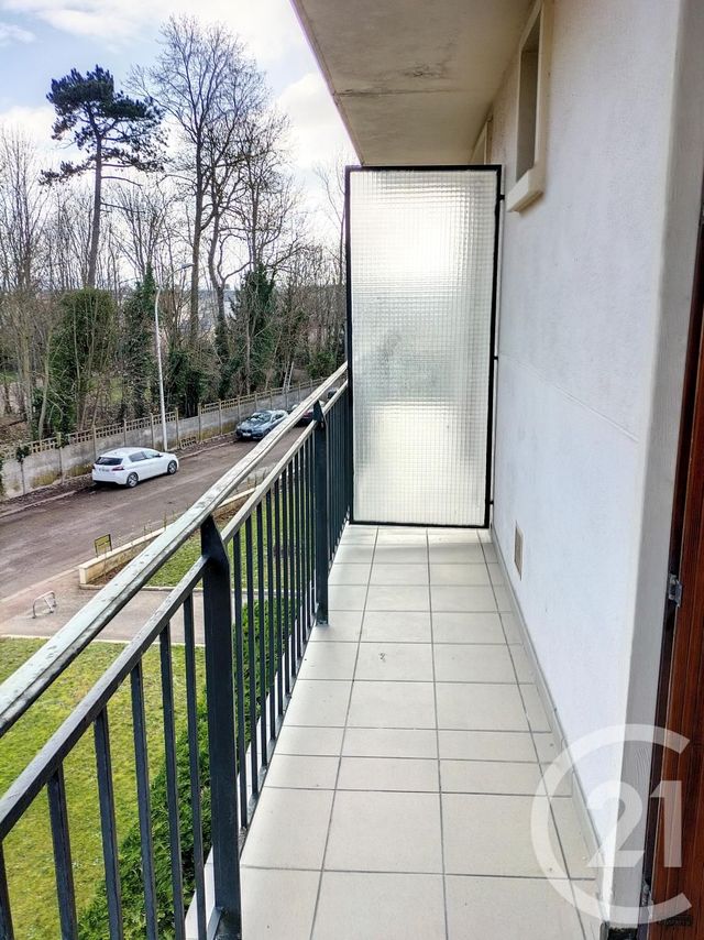 Appartement F2 à louer - 2 pièces - 51.6 m2 - AUXERRE - 89 - BOURGOGNE - Century 21 Martinot Immobilier