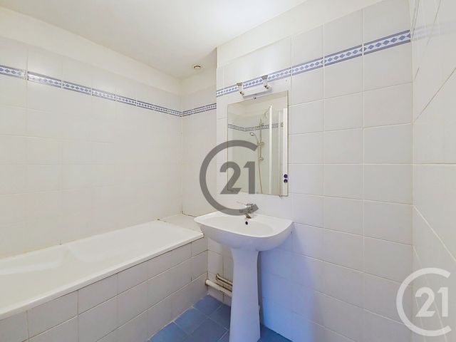 Appartement F5 à vendre - 5 pièces - 80.38 m2 - AUXERRE - 89 - BOURGOGNE - Century 21 Martinot Immobilier