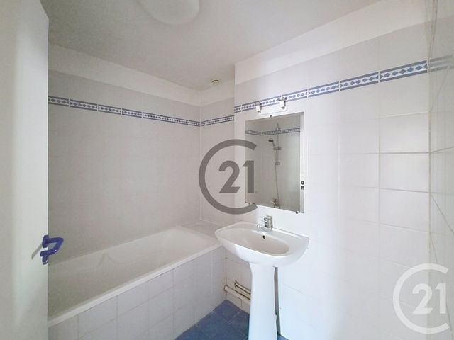 Appartement F5 à vendre - 5 pièces - 80.38 m2 - AUXERRE - 89 - BOURGOGNE - Century 21 Martinot Immobilier
