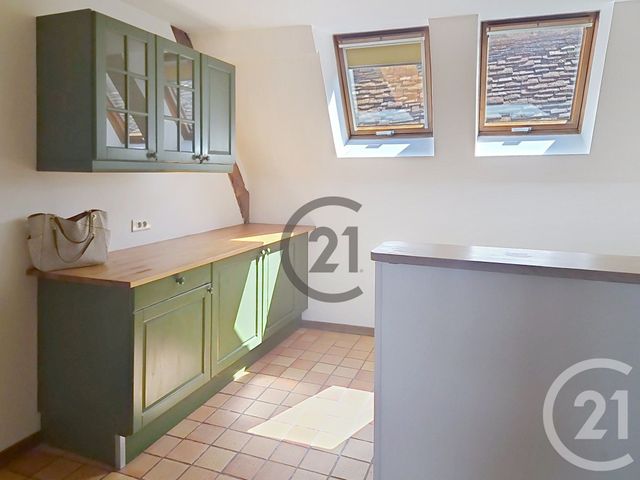 Appartement F5 à vendre - 5 pièces - 80.38 m2 - AUXERRE - 89 - BOURGOGNE - Century 21 Martinot Immobilier