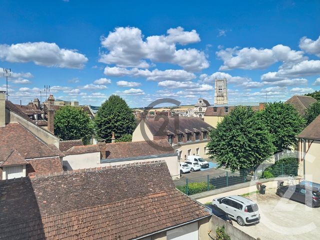 Appartement F5 à vendre - 5 pièces - 80.38 m2 - AUXERRE - 89 - BOURGOGNE - Century 21 Martinot Immobilier