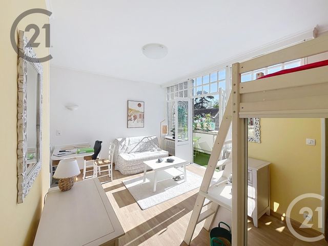 Appartement Studio à vendre - 1 pièce - 30.0 m2 - AUXERRE - 89 - BOURGOGNE - Century 21 Martinot Immobilier