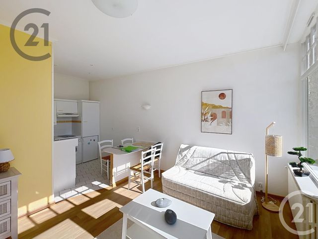 Appartement Studio à vendre - 1 pièce - 30.0 m2 - AUXERRE - 89 - BOURGOGNE - Century 21 Martinot Immobilier