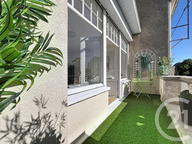 Appartement Studio à vendre - 1 pièce - 30.0 m2 - AUXERRE - 89 - BOURGOGNE - Century 21 Martinot Immobilier