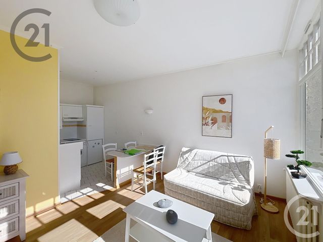 Appartement Studio à vendre - 1 pièce - 30.0 m2 - AUXERRE - 89 - BOURGOGNE - Century 21 Martinot Immobilier