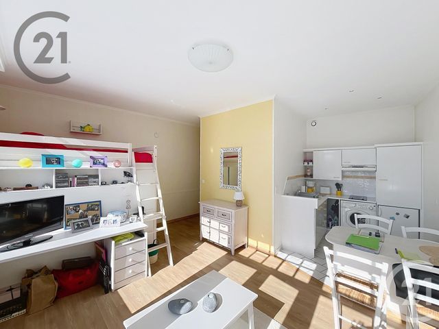 Appartement Studio à vendre - 1 pièce - 30.0 m2 - AUXERRE - 89 - BOURGOGNE - Century 21 Martinot Immobilier