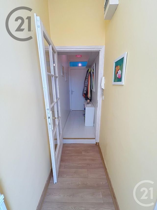 Appartement Studio à vendre - 1 pièce - 30.0 m2 - AUXERRE - 89 - BOURGOGNE - Century 21 Martinot Immobilier