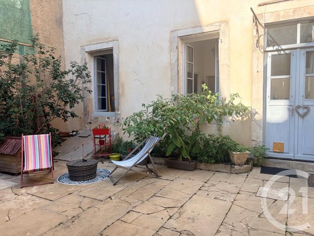 Appartement T2 à louer - 2 pièces - 50.0 m2 - AUXERRE - 89 - BOURGOGNE - Century 21 Martinot Immobilier