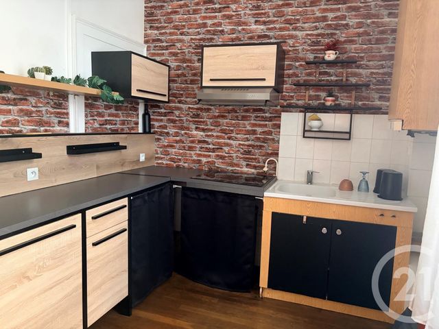 Appartement T2 à louer - 2 pièces - 50.0 m2 - AUXERRE - 89 - BOURGOGNE - Century 21 Martinot Immobilier