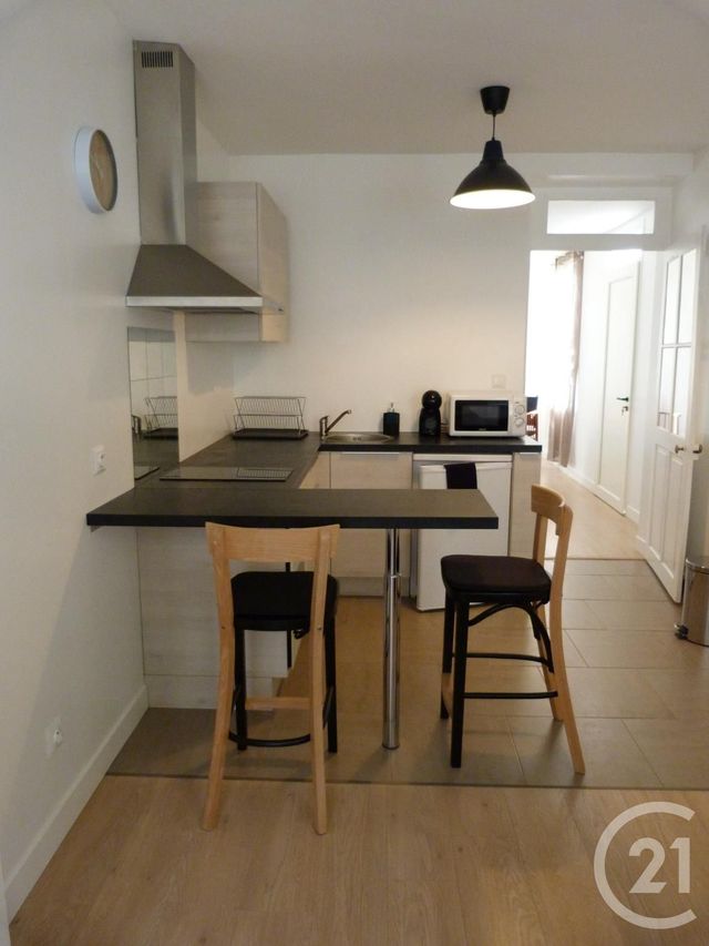 Appartement F2 à louer - 2 pièces - 35.5 m2 - AUXERRE - 89 - BOURGOGNE - Century 21 Martinot Immobilier
