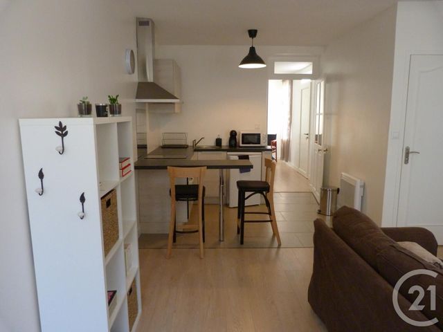 Appartement F2 à louer - 2 pièces - 35.5 m2 - AUXERRE - 89 - BOURGOGNE - Century 21 Martinot Immobilier