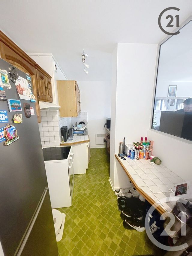 Appartement F2 à vendre - 2 pièces - 47.77 m2 - AUXERRE - 89 - BOURGOGNE - Century 21 Martinot Immobilier