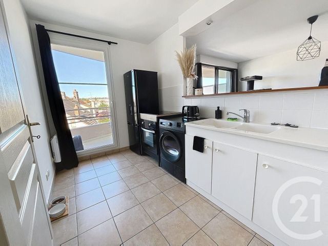 Appartement F2 à louer - 2 pièces - 49.3 m2 - AUXERRE - 89 - BOURGOGNE - Century 21 Martinot Immobilier