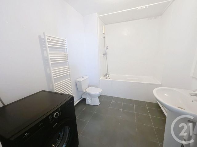 Appartement F2 à louer - 2 pièces - 49.3 m2 - AUXERRE - 89 - BOURGOGNE - Century 21 Martinot Immobilier