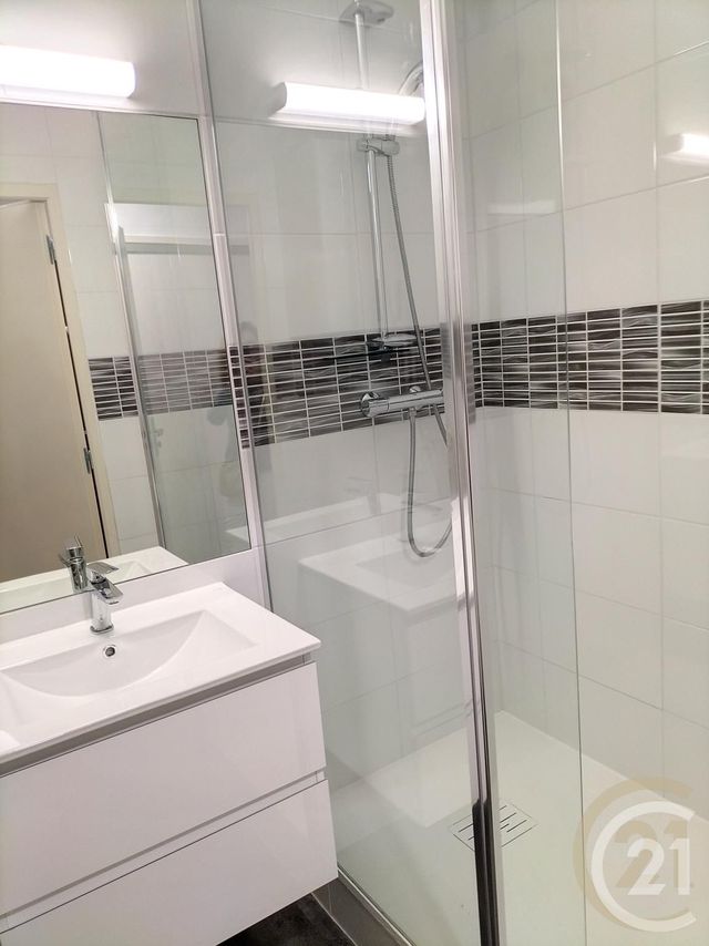 Appartement Studio à louer - 1 pièce - 36.0 m2 - AUXERRE - 89 - BOURGOGNE - Century 21 Martinot Immobilier
