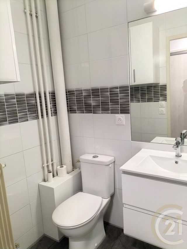 Appartement Studio à louer - 1 pièce - 36.0 m2 - AUXERRE - 89 - BOURGOGNE - Century 21 Martinot Immobilier