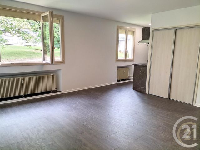 Appartement Studio à louer - 1 pièce - 36.0 m2 - AUXERRE - 89 - BOURGOGNE - Century 21 Martinot Immobilier
