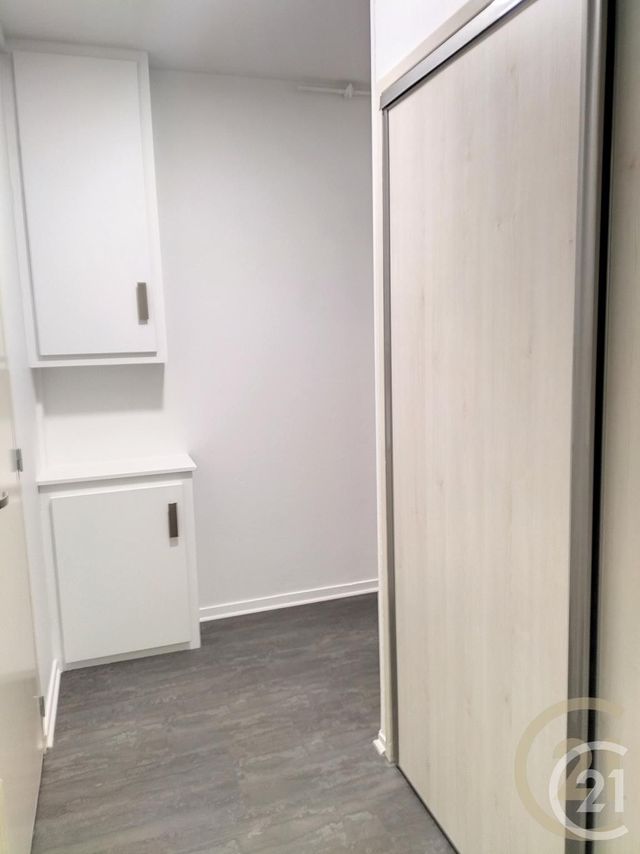 Appartement Studio à louer - 1 pièce - 36.0 m2 - AUXERRE - 89 - BOURGOGNE - Century 21 Martinot Immobilier