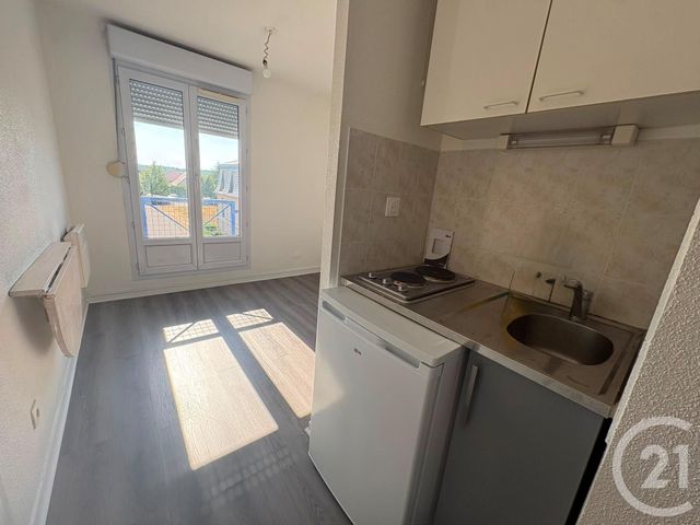 Appartement Studio à louer - 1 pièce - 13.6 m2 - AUXERRE - 89 - BOURGOGNE - Century 21 Martinot Immobilier