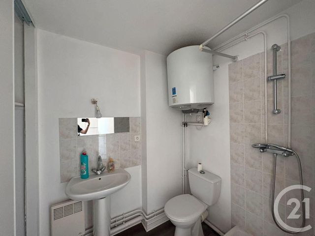Appartement Studio à louer - 1 pièce - 13.6 m2 - AUXERRE - 89 - BOURGOGNE - Century 21 Martinot Immobilier