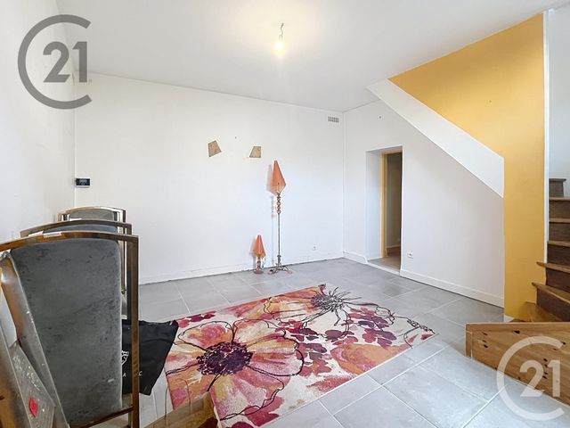 Appartement F2 bis à vendre - 3 pièces - 56.08 m2 - AUXERRE - 89 - BOURGOGNE - Century 21 Martinot Immobilier