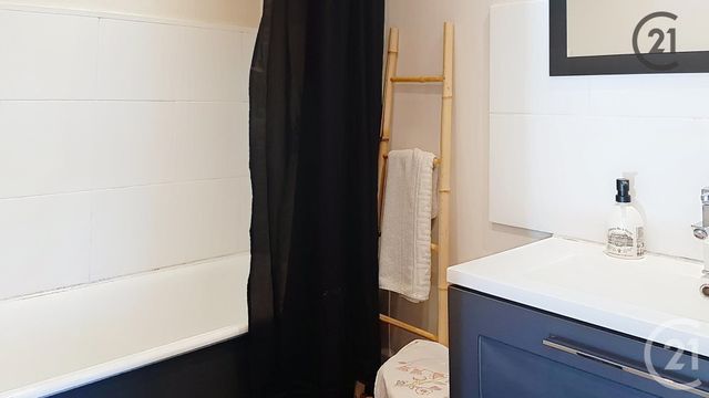Appartement F3 à vendre - 3 pièces - 59.02 m2 - JOIGNY - 89 - BOURGOGNE - Century 21 Martinot Immobilier