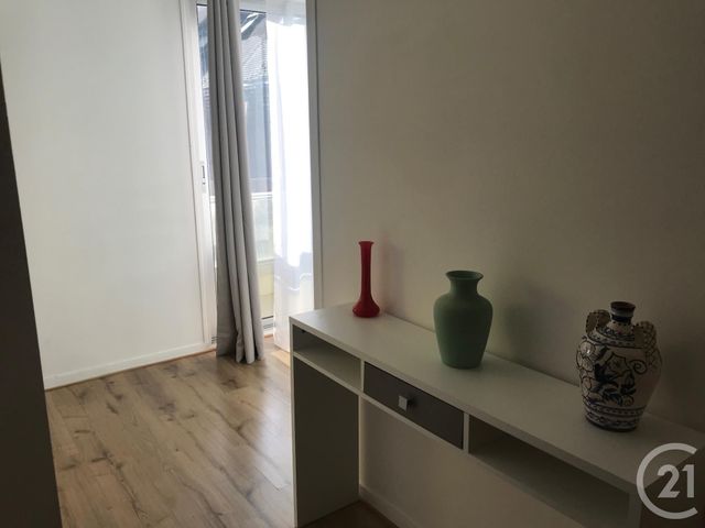 Appartement F1 à louer - 1 pièce - 34.0 m2 - AUXERRE - 89 - BOURGOGNE - Century 21 Martinot Immobilier