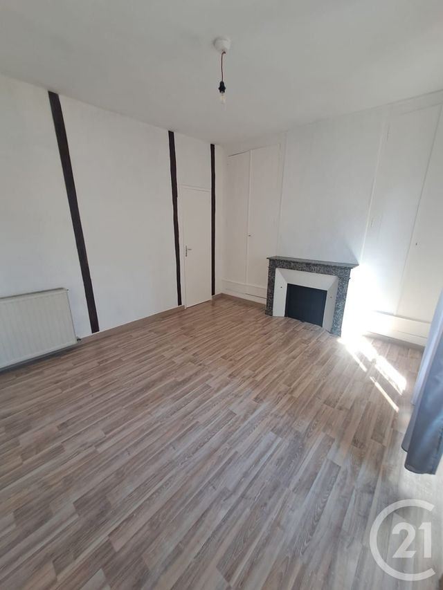 Appartement F2 à louer - 2 pièces - 58.2 m2 - AUXERRE - 89 - BOURGOGNE - Century 21 Martinot Immobilier