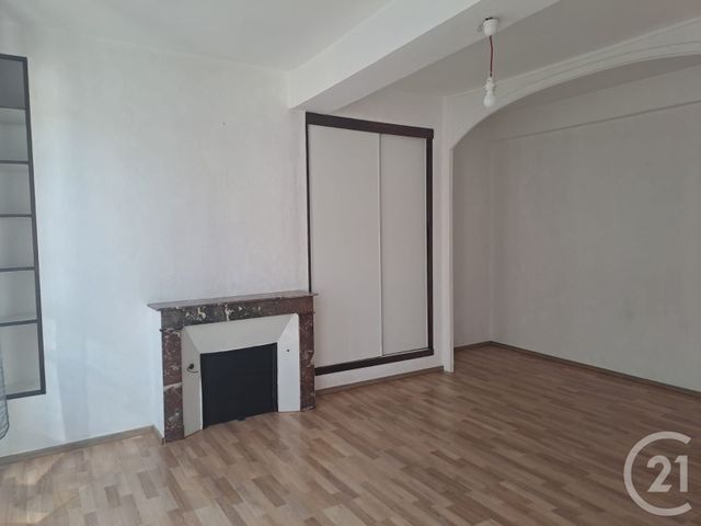 Appartement F2 à louer - 2 pièces - 58.2 m2 - AUXERRE - 89 - BOURGOGNE - Century 21 Martinot Immobilier
