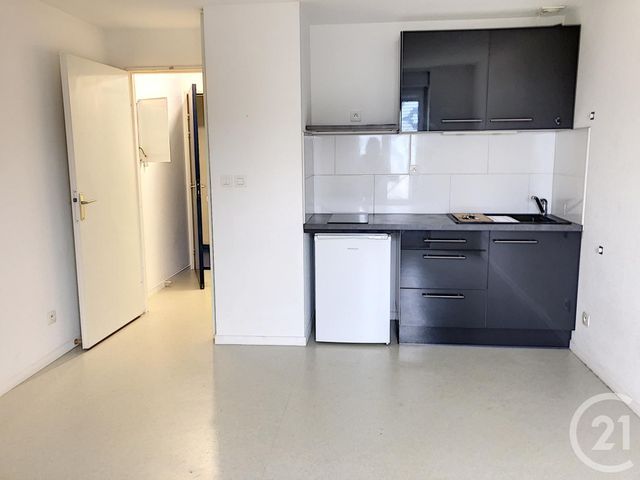 Appartement Studio à louer - 1 pièce - 22.0 m2 - AUXERRE - 89 - BOURGOGNE - Century 21 Martinot Immobilier