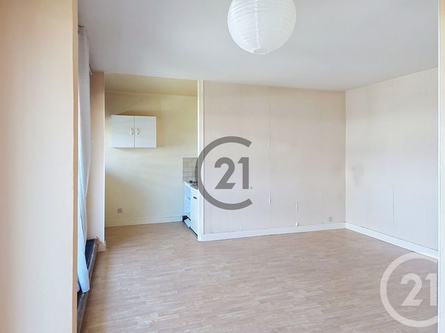 Appartement F1 à vendre - 1 pièce - 31.82 m2 - AUXERRE - 89 - BOURGOGNE - Century 21 Martinot Immobilier