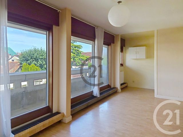 Appartement F1 à vendre - 1 pièce - 31.82 m2 - AUXERRE - 89 - BOURGOGNE - Century 21 Martinot Immobilier