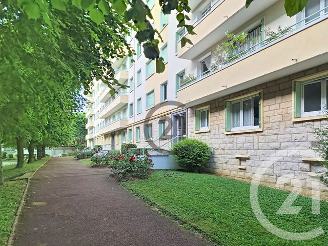 Appartement F5 à vendre - 5 pièces - 83.53 m2 - AUXERRE - 89 - BOURGOGNE - Century 21 Martinot Immobilier
