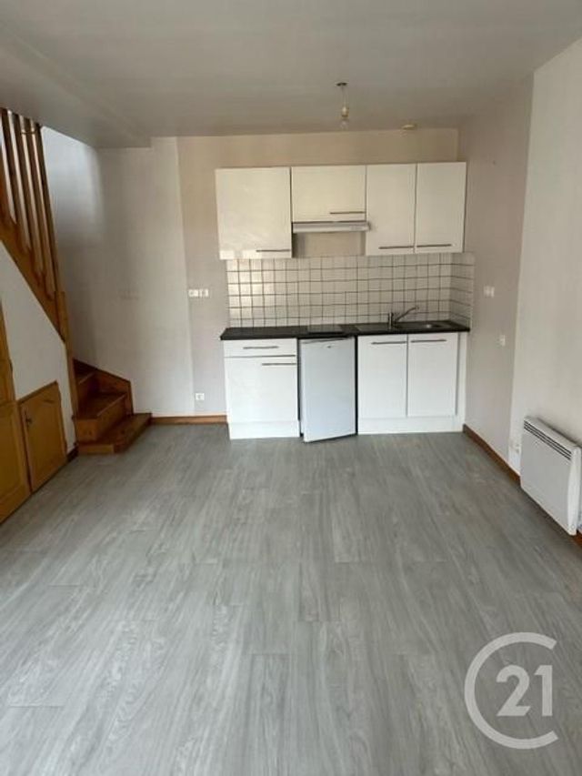 Appartement F2 à louer - 2 pièces - 37.2 m2 - ST BRIS LE VINEUX - 89 - BOURGOGNE - Century 21 Martinot Immobilier
