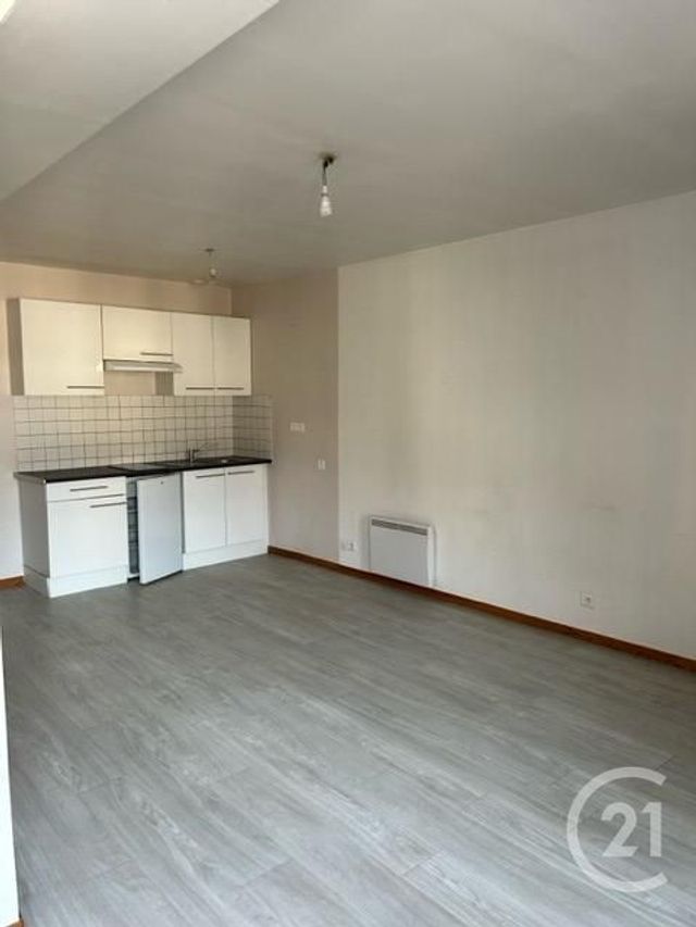 Appartement F2 à louer - 2 pièces - 37.2 m2 - ST BRIS LE VINEUX - 89 - BOURGOGNE - Century 21 Martinot Immobilier