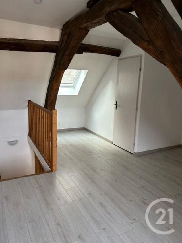 Appartement F2 à louer - 2 pièces - 37.2 m2 - ST BRIS LE VINEUX - 89 - BOURGOGNE - Century 21 Martinot Immobilier