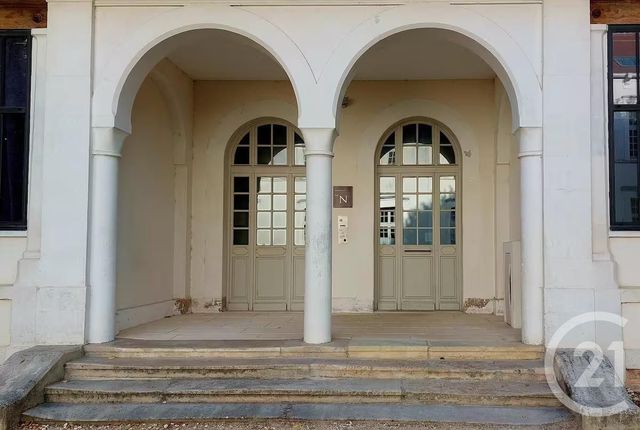 Appartement F3 à vendre - 3 pièces - 63.76 m2 - AUXERRE - 89 - BOURGOGNE - Century 21 Martinot Immobilier