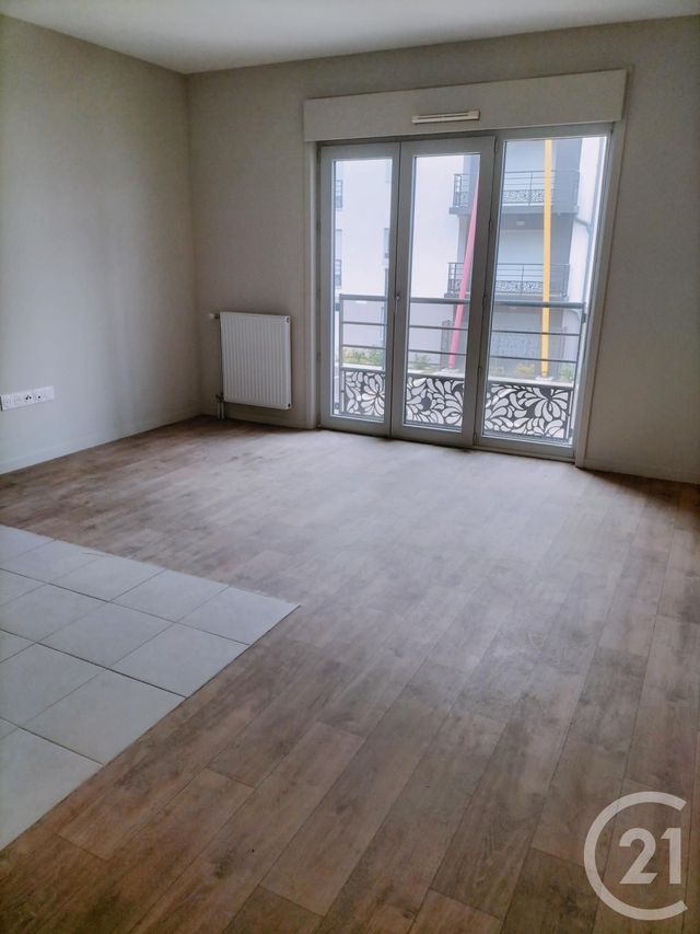 Appartement Studio à louer - 1 pièce - 26.47 m2 - AUXERRE - 89 - BOURGOGNE - Century 21 Martinot Immobilier