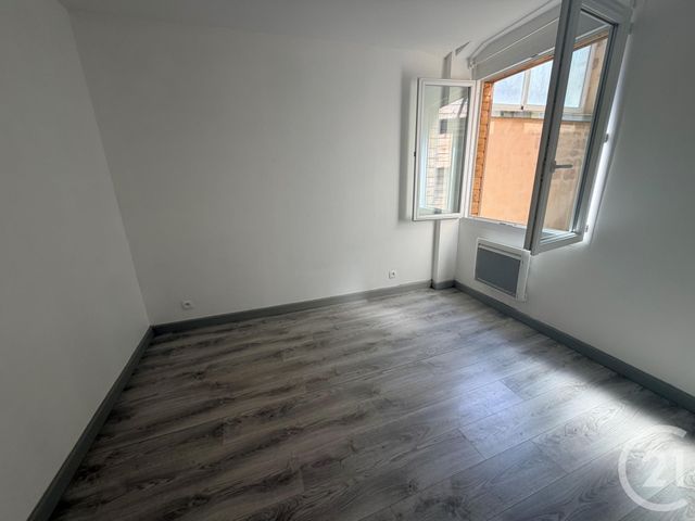 Appartement T2 à louer - 2 pièces - 57.34 m2 - COURSON LES CARRIERES - 89 - BOURGOGNE - Century 21 Martinot Immobilier