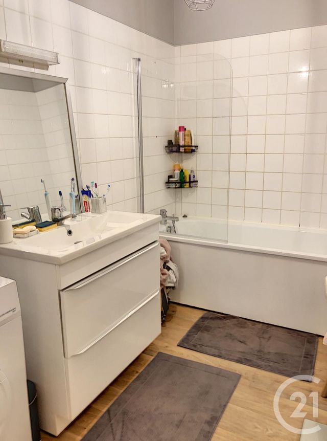 Appartement F3 à louer - 3 pièces - 81.5 m2 - AUXERRE - 89 - BOURGOGNE - Century 21 Martinot Immobilier